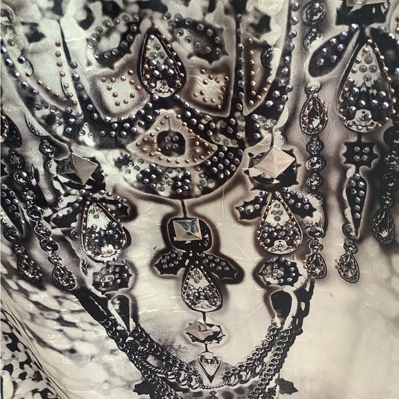 French Blue top grey with silver beads size small nice flowing material - Picture 9 of 12